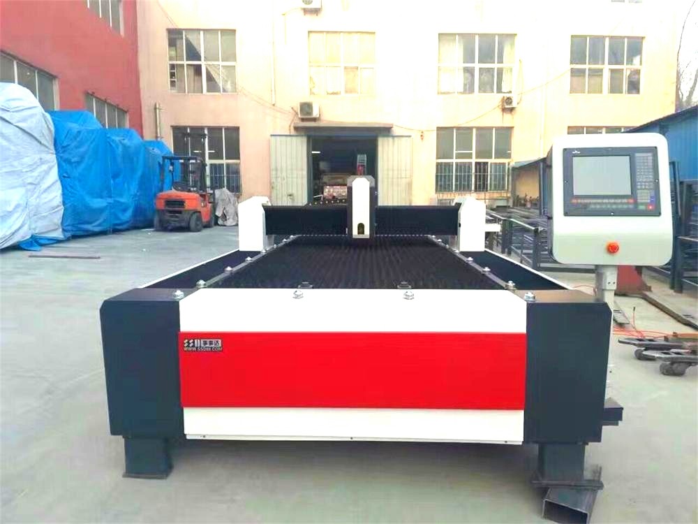 美國海寶等離子切割機(jī).jpg 美國海寶等離子切割機(jī).jpg